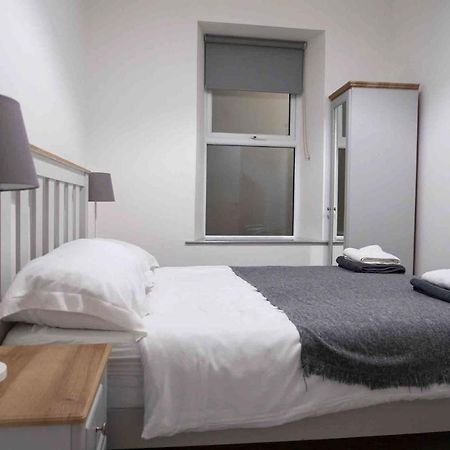 White Hall Portrush Bagian luar foto