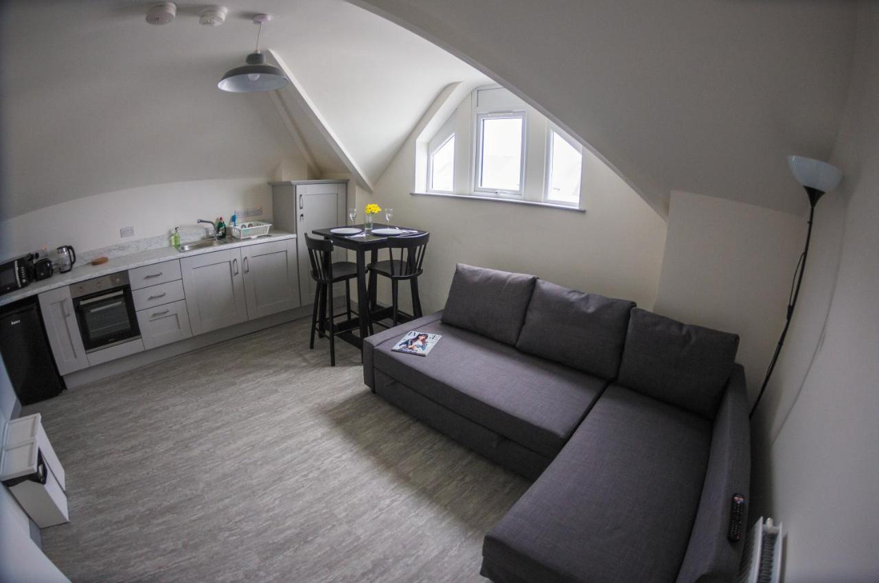 White Hall Portrush Bagian luar foto