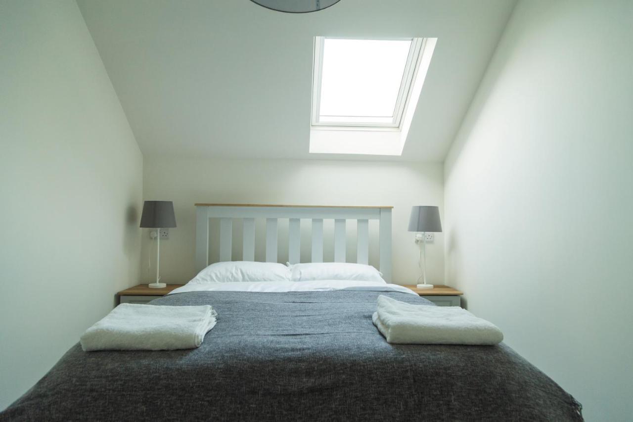 White Hall Portrush Bagian luar foto
