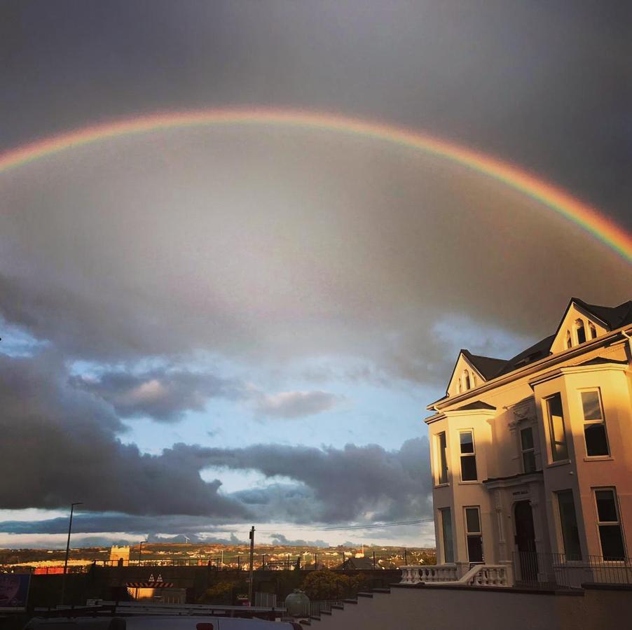 White Hall Portrush Bagian luar foto