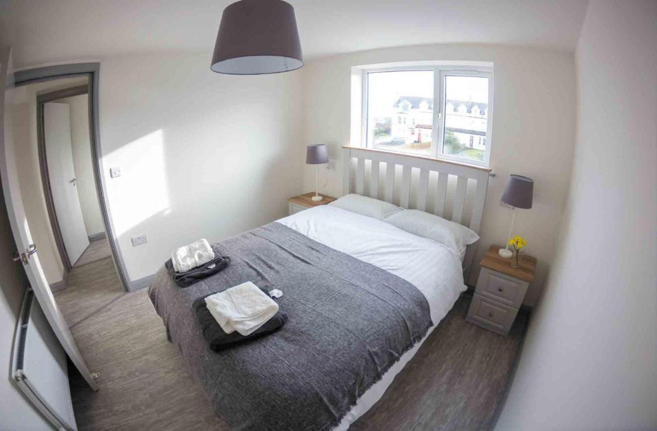 White Hall Portrush Bagian luar foto